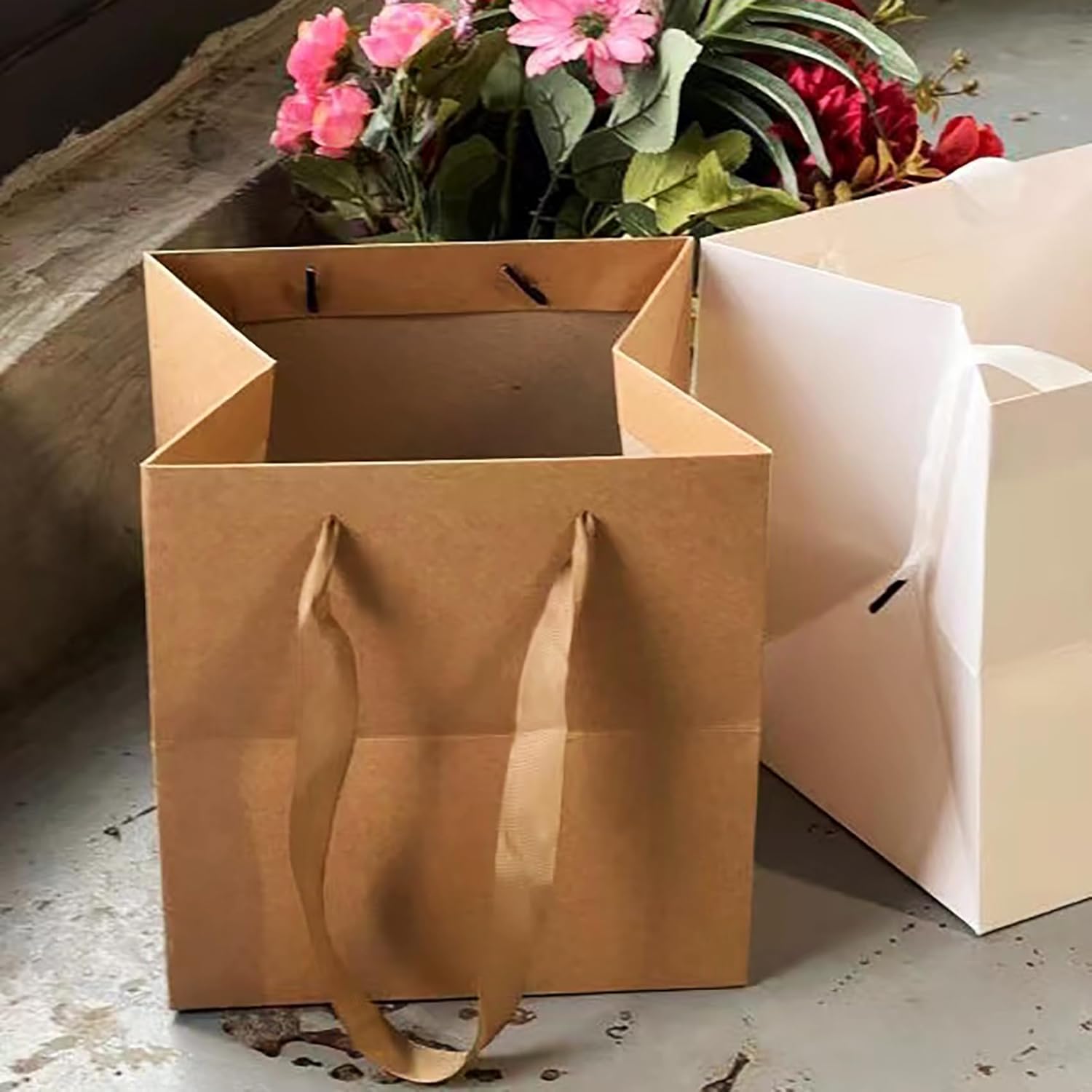 ILC Kraft Paper Gift Bag Large Square Bottom with Handles 40x40x40cm ILC Kraft Paper Gift Bag Large Square Bottom with Handles 40x40x40cm