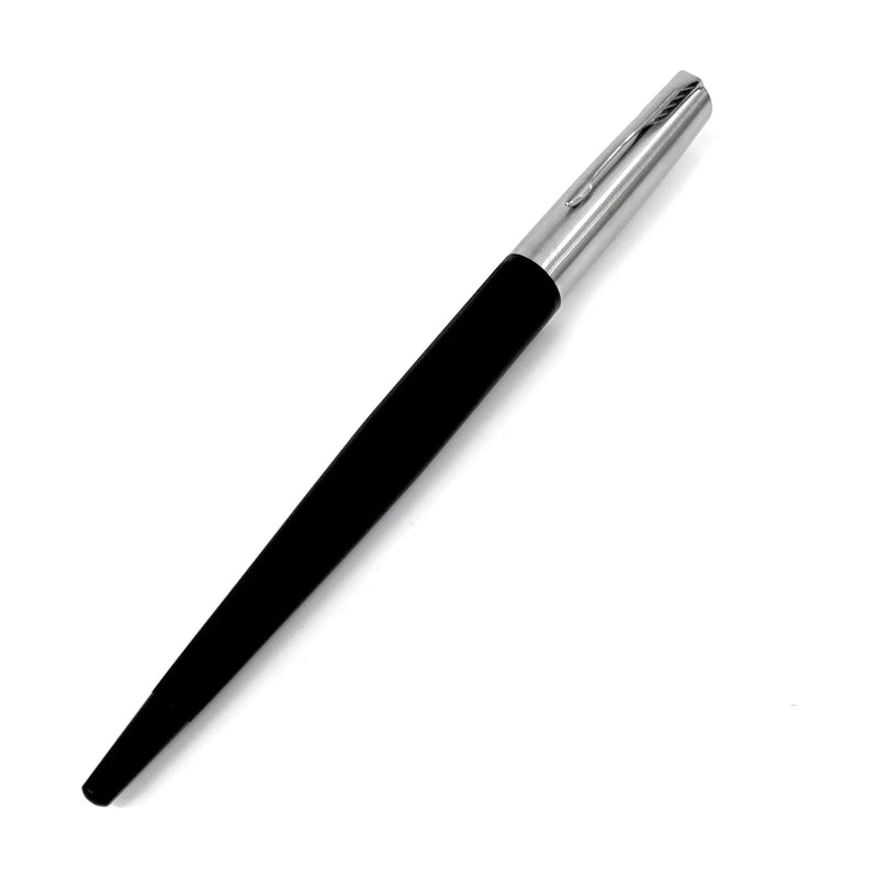 قلم محبرة مكتب جسم عريض اسود مط ريشة باركر سن متوسط كروم لامع
