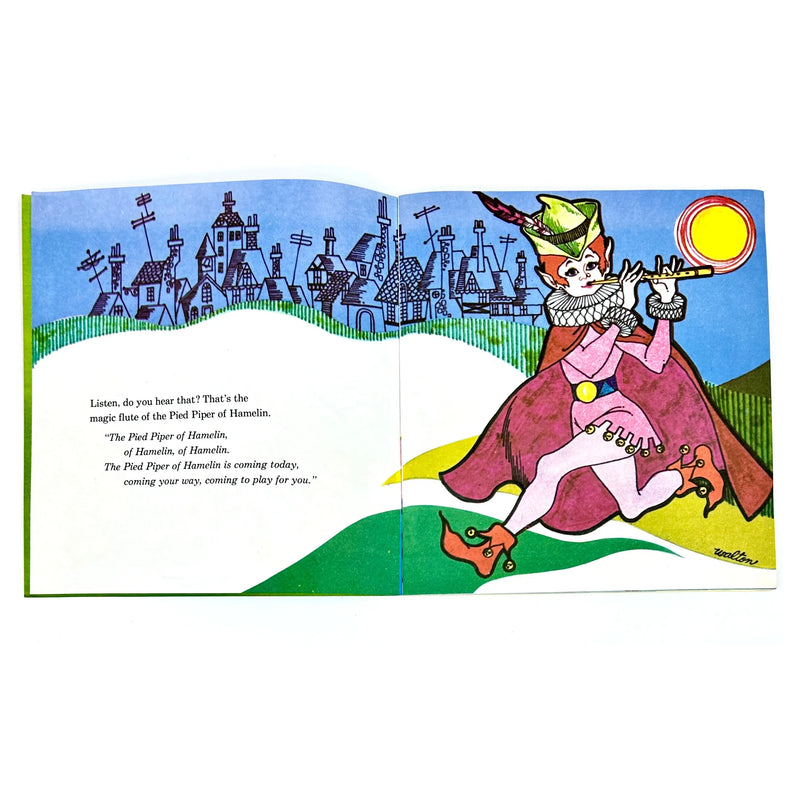 Vintage 1971 Peter Pan Story Book & 45 RPM Record with Full Color Illustrations - Pack of 12