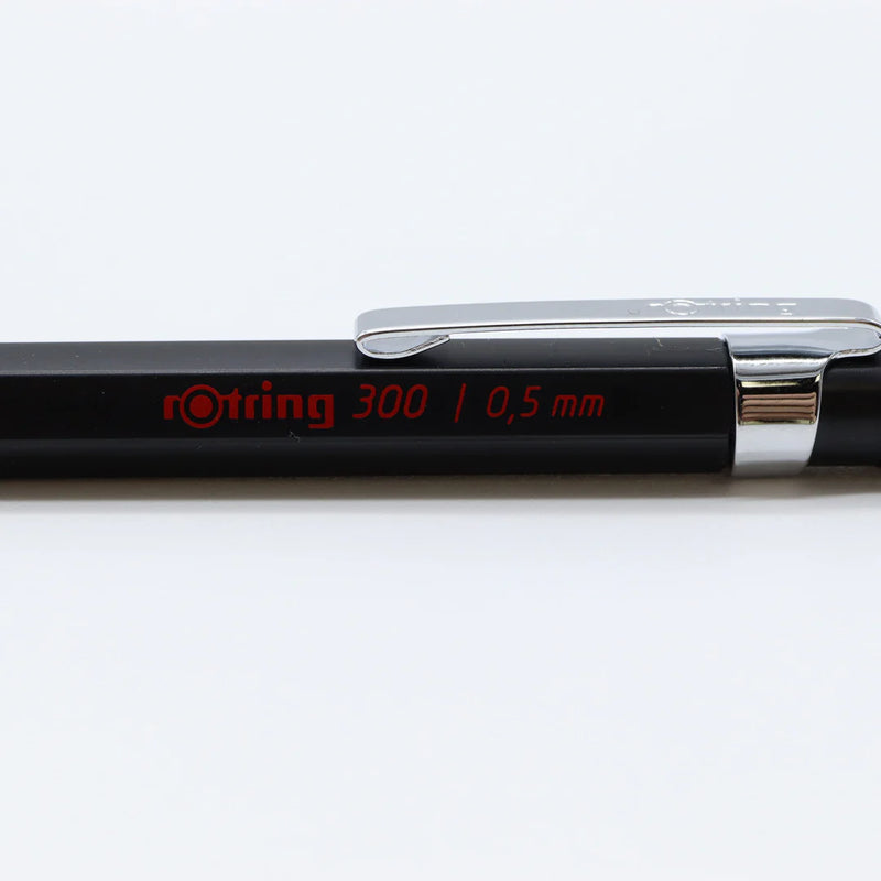 قلم رصاص كباس ميكانيكي ٠،٥ ملم  روترنغ ٣٠٠ مع ممحاة جسم اسود رأس ابرة